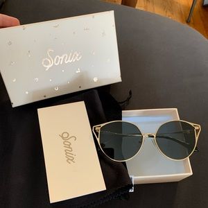 Sonix Cat-eye sunglasses